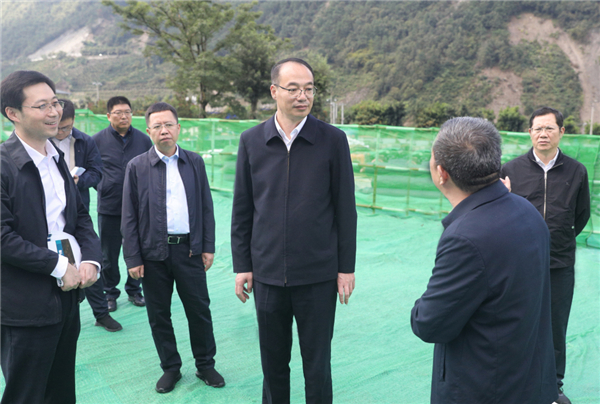 雅安：夏鳳儉在石棉縣調(diào)研并主持召開市委專題會議