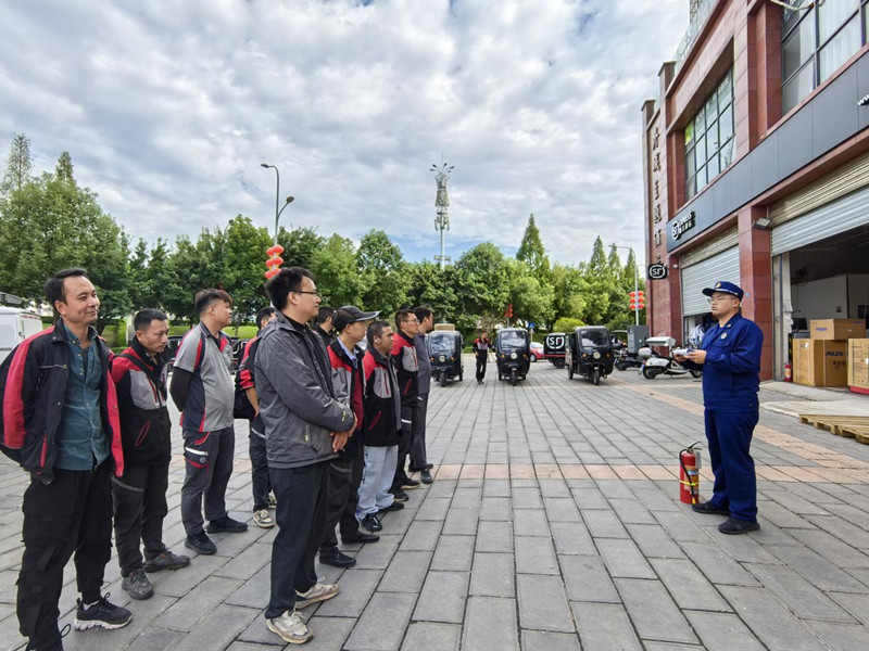 射洪市消防救援大隊(duì)加強(qiáng)寄物流業(yè)培訓(xùn) 筑牢物流安全防線(xiàn)