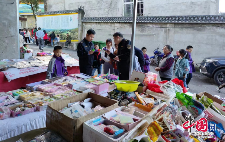 確保兒童生命健康 四川儀隴縣市場監管局開展校園周邊危險玩具突擊檢查