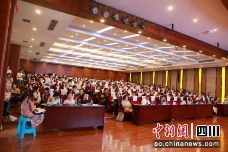 四川省卫健系统2024年度国家自然科学基金青年人才训练营举行