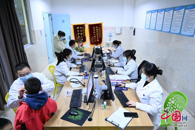 广元市第三人民医院：儿科全员奋战就诊高峰 守护每位患者健康