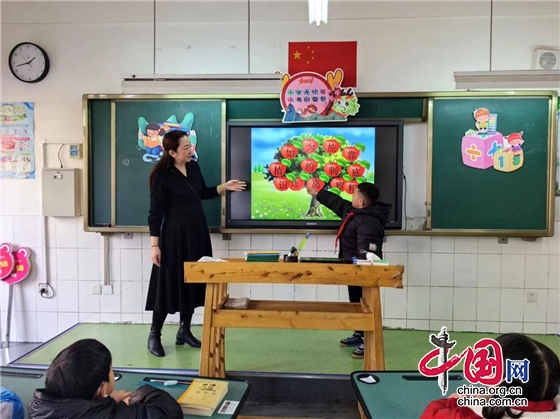 江油市花园小学：“双减”乐学 无“笔”快乐