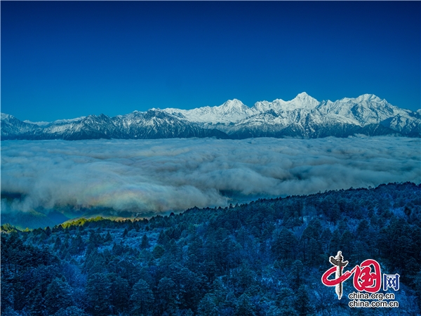 石棉王崗坪：千山白絮 萬樹銀花