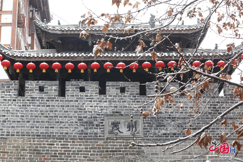 阿坝州茂县：漫天飞雪迎新春