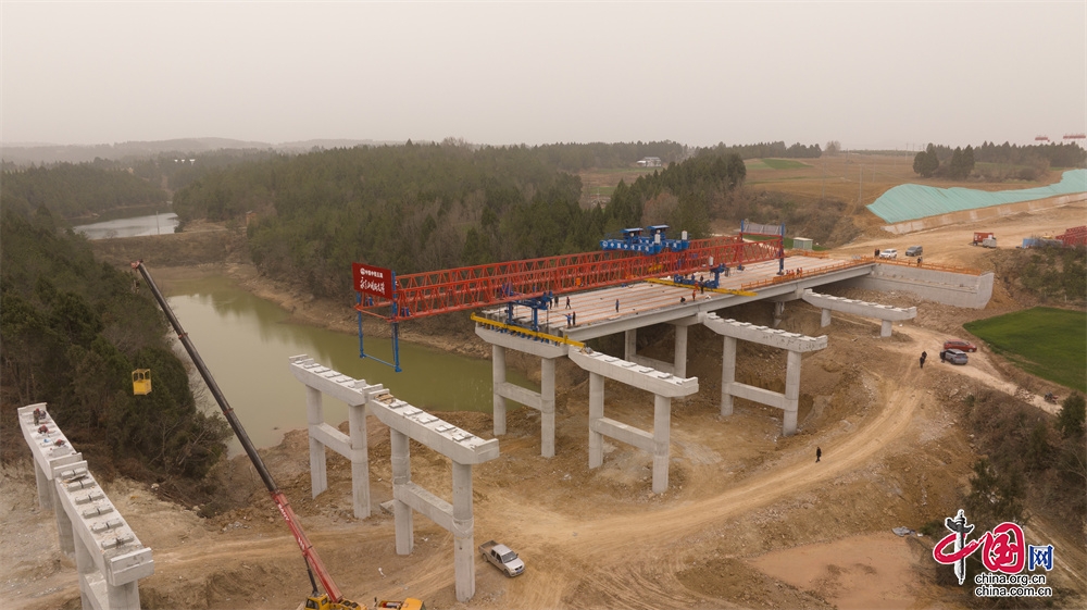 树立“项目为王”理念 四川公路水路建设投资全力冲刺高位