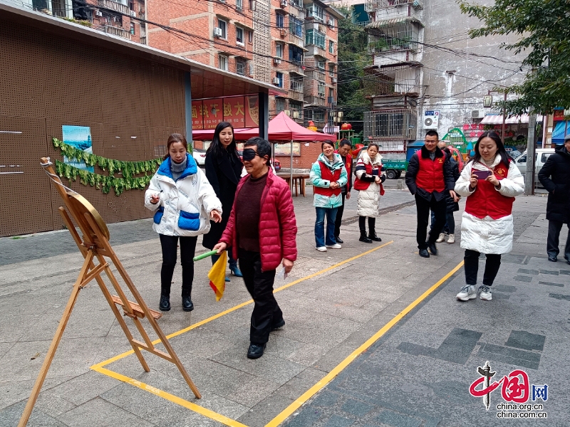 自贡市自流井区五星街珍珠寺社区举办“张灯结彩庆元宵 同心共治促和谐”趣味游园会