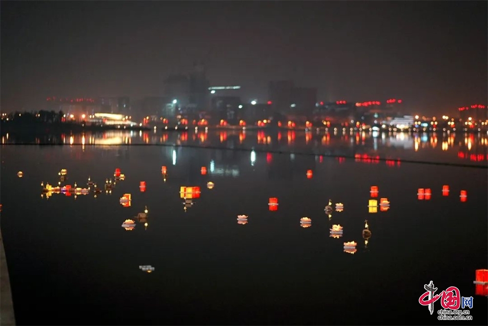 四川天府新区：元宵佳节活动纷呈 兴隆湖畔共庆美好元夜