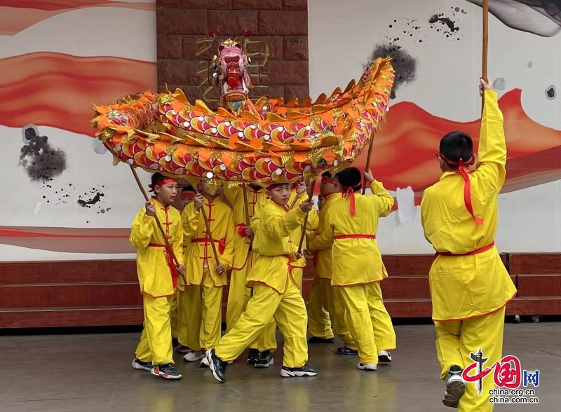 廉潔清風潤校園 紅色基因代代傳——宜賓市敘州區建國實驗小學舉行2024年春季開學典禮