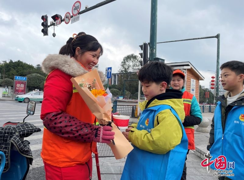 宜賓市敘州區南岸街道：上“元”佳節 喜“宵”顏開