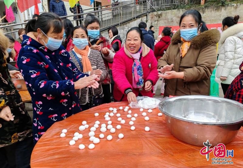 宜賓市翠屏區雙誼鎮花古社區歡度熱鬧元宵節