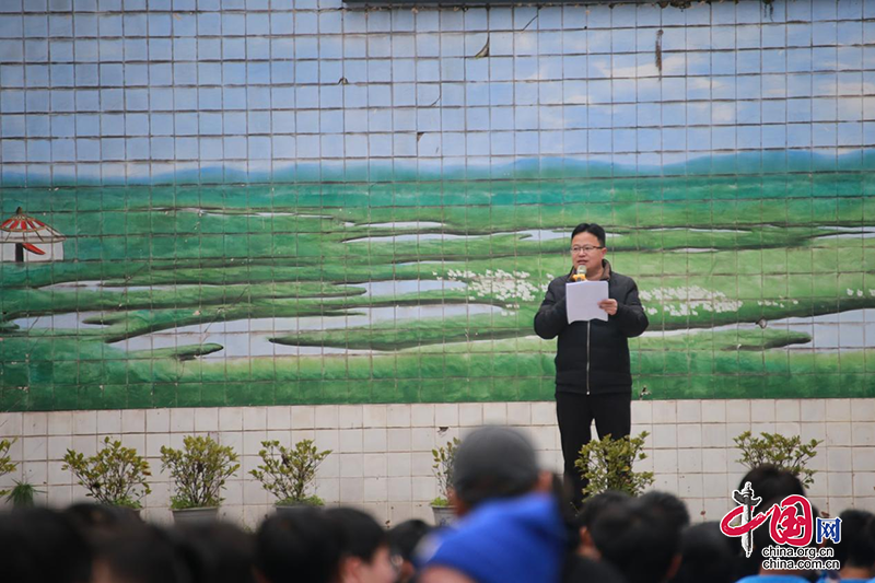 瀘州市江陽區(qū)通灘中學(xué)舉行2024年春期開學(xué)典禮暨開學(xué)安全第一課