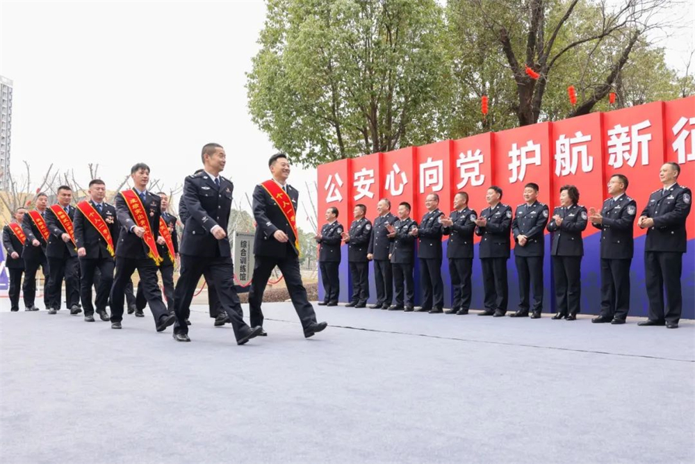 續(xù)寫榮光再出發(fā)丨成都金牛公安參加市局“向人民報(bào)告”主題活動(dòng)