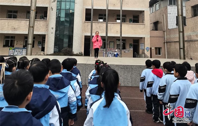 传播绿色文明 参与环保行动——宜宾市南溪区钟灵街小学开展了“传播绿色文明 参与环保行动”主题教育活动