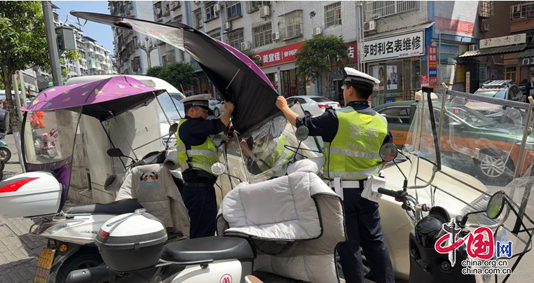 四川南充公安交警：重拳治理“兩車”亂象 助力文明城市創(chuàng)建