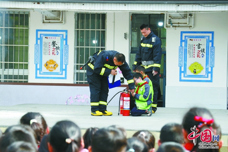 南充市儀隴縣開展多場景演練 織密防火“安全網”