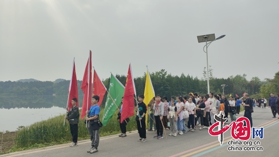 绵阳市安州区雎水镇小学党支部开展党建带团建、队建“亲近大自然、放飞梦想”励志远足实践活动