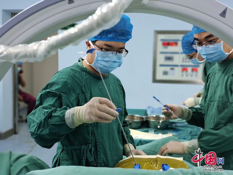 罗江区中医医院微创“骨水泥”技术助力90岁多节段腰椎骨折老人康复
