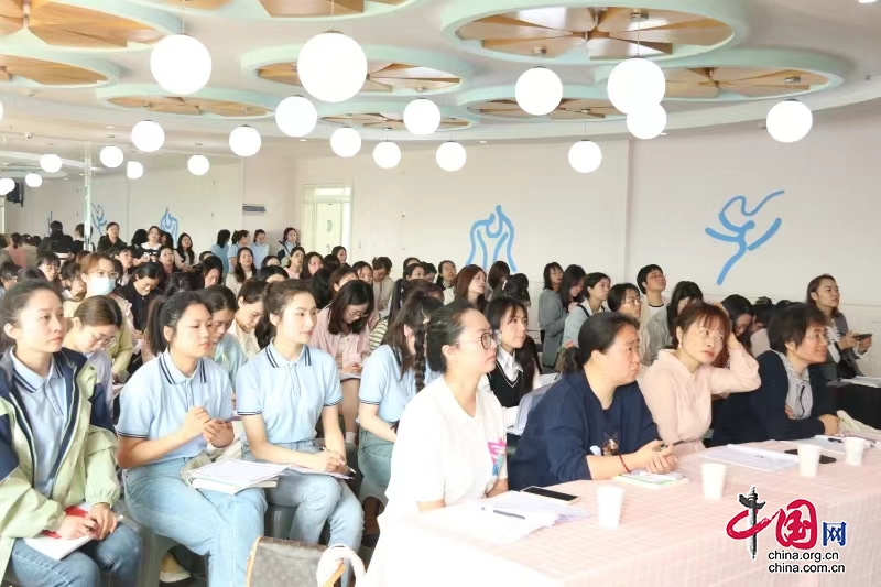 江阳区学前教育优质发展“第五共同体”萌娃乐运动系列教研活动在张坝幼儿园举行