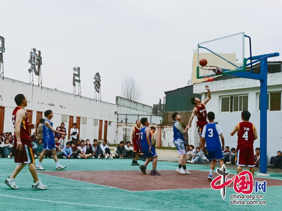 綿陽市遊仙區忠興中學舉辦校園三大球聯賽