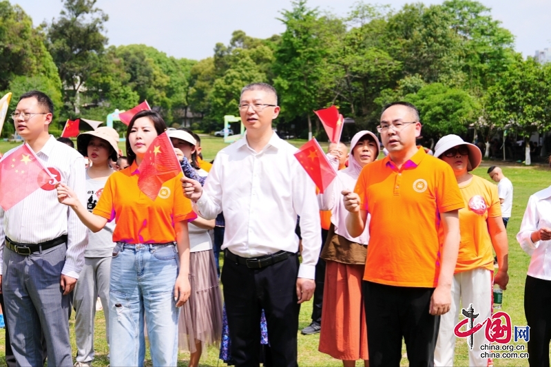 綿陽(yáng)市涪城區(qū)總工會(huì)開展中小企業(yè)“慶五一”職工趣味運(yùn)動(dòng)會(huì)