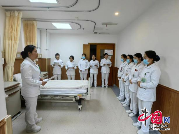 廣元市第一人民醫院舉行護士節應急預案情景模擬演練競賽