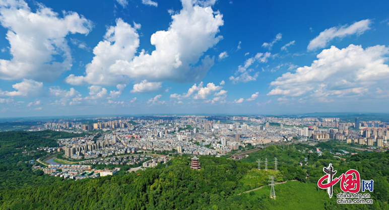 守護(hù)碧水藍(lán)天沃土 筑牢綠色發(fā)展基底——專訪南充市生態(tài)環(huán)境局黨組書記、局長(zhǎng)王洪波