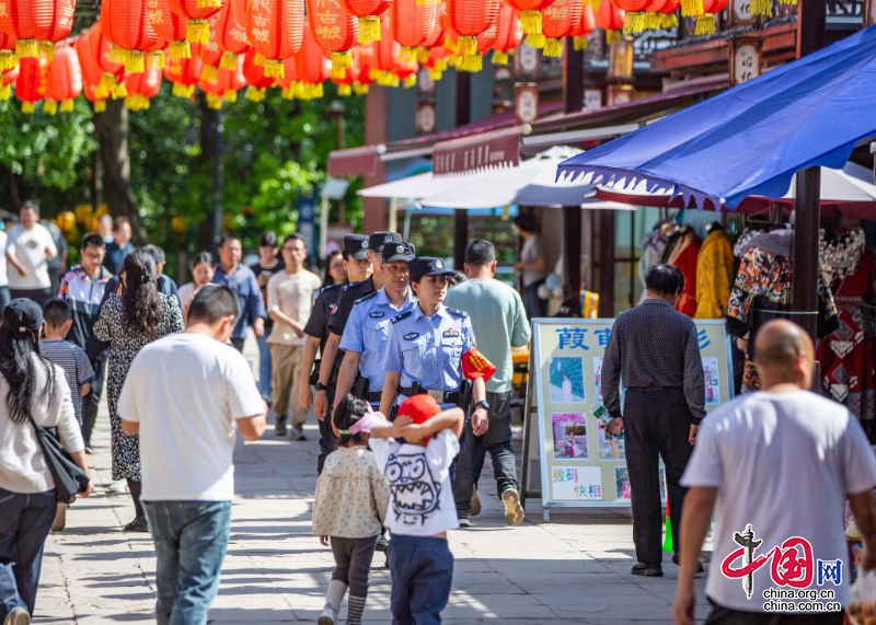 廣元昭化公安：勞動(dòng)耕耘幸福 忠誠(chéng)守護(hù)平安