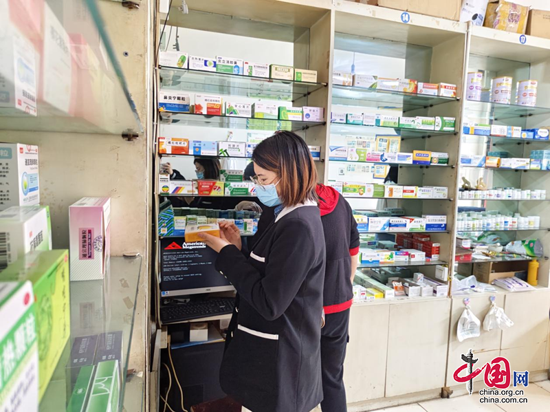 綿竹市市場監管局深入基層藥品市場開展藥品抽檢