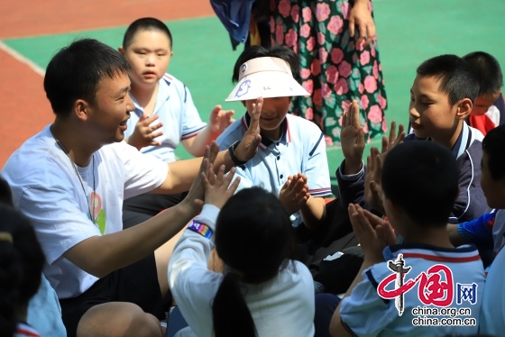 綿陽市安州區(qū)沙汀實驗幼兒園走進安州區(qū)特殊教育學校關愛體驗活動