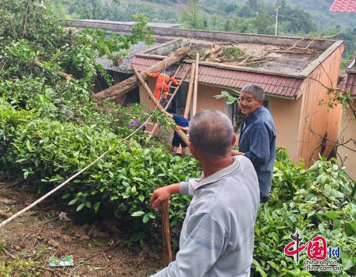 屏山县新安镇聚福村：有事找纪检，准没错