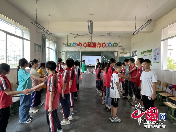 江油市逸夫小學(xué)開展心理健康月團輔活動