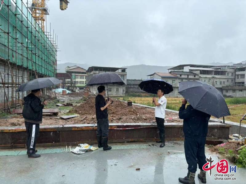 劍閣縣王河鎮(zhèn)：“三警”齊發(fā) 看鎮(zhèn)村防范最前沿