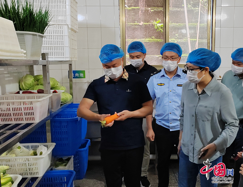 中、高考將至，瀘州市市場監(jiān)管局督導納溪區(qū)校園食品安全工作