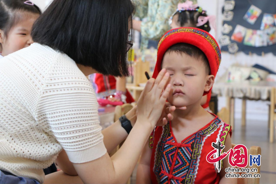 宜賓雙城第一幼兒園舉辦六一社團展演慶祝活動