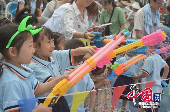 綿陽梓潼東風幼兒園舉辦“魔幻”主題六一親子遊園活動