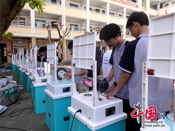 傳播科學精神，點亮科學夢想 科普大篷車“開”進綿陽市安州一中