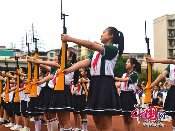 綿陽市御營小學(xué)舉行第十五屆校園藝術(shù)節(jié)之“六一”文藝匯演活動