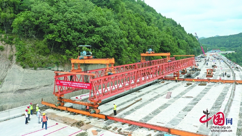 南充市南部縣：濱江路段道路主體工程完成 預(yù)計9月底建成通車