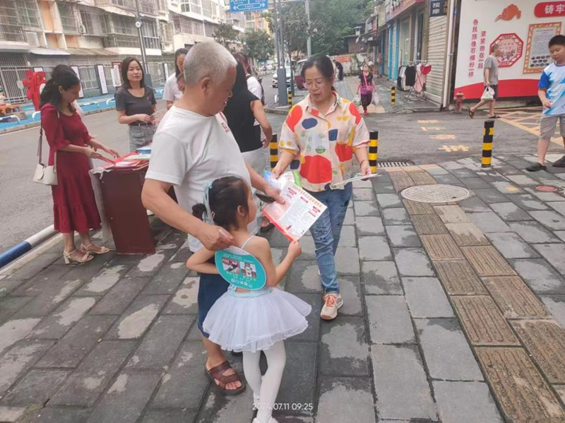 射洪市太和街道保河社區(qū)掀起征兵熱潮