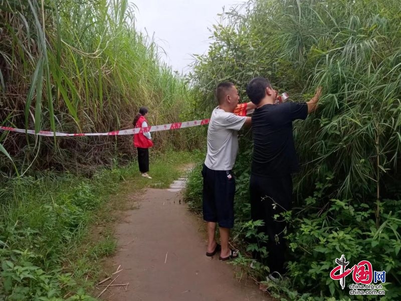 宜賓市南溪區(qū)仙源街道開展汛期巡河工作